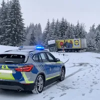 2025-02-14 Verkehrslenkung nach VU Ratzenberg (3).jpg